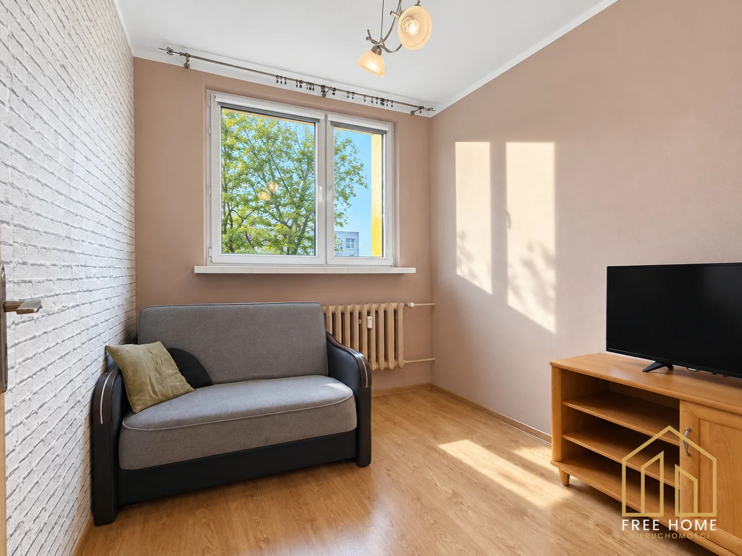Mieszkanie 4-pokojowe 71 m² Wysoki Parter w bloku — miniatura 5